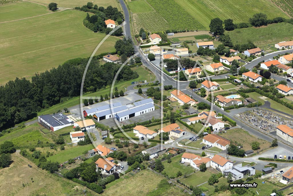 Photo arienne de Saint-Crespin-sur-Moine