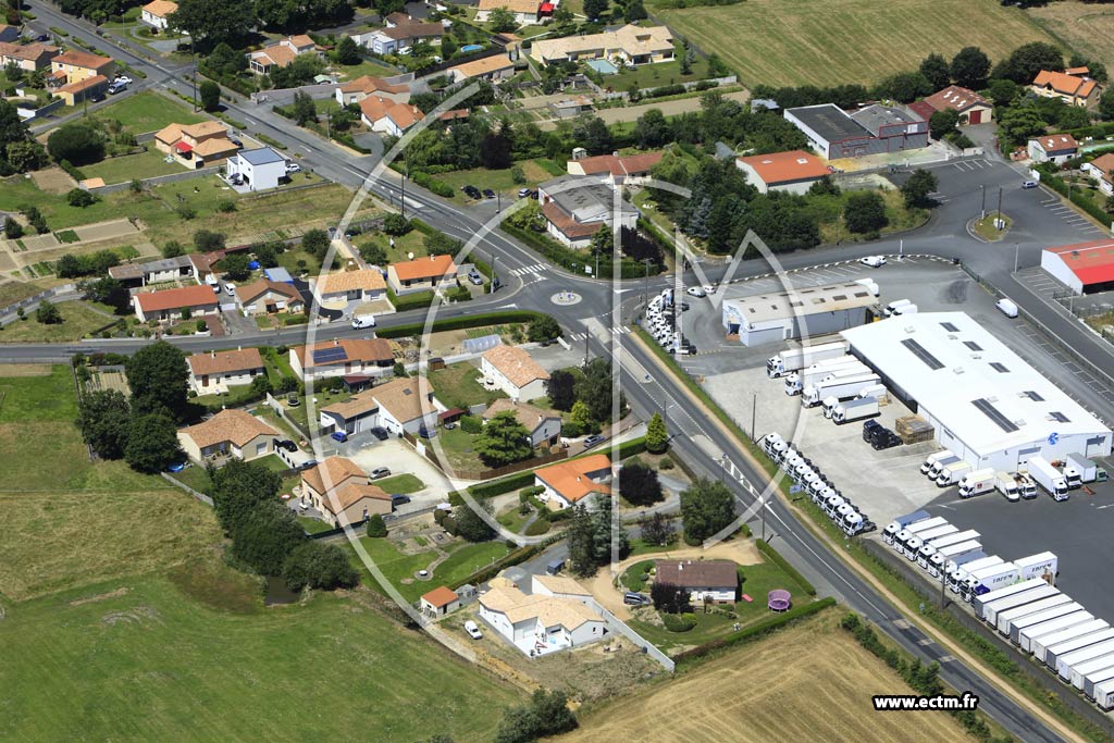 Photo arienne de Saint-Germain-sur-Moine