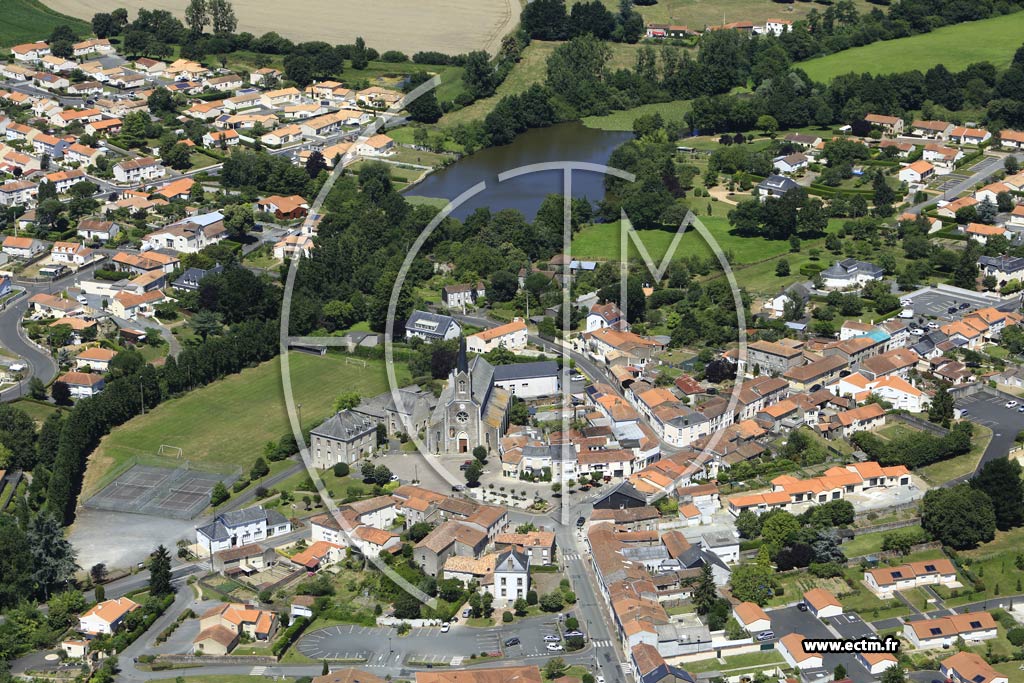 Photo arienne de Saint-Germain-sur-Moine