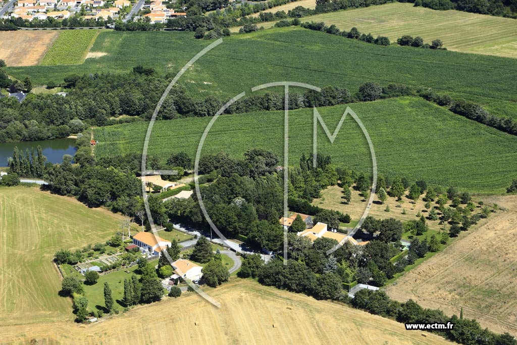 Photo arienne de Saint-Hilaire-de-Loulay