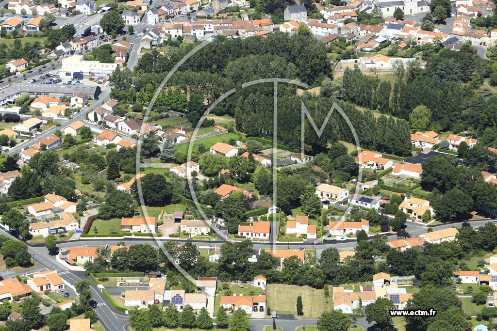 Photo arienne de Saint-Hilaire-de-Loulay (Sud)