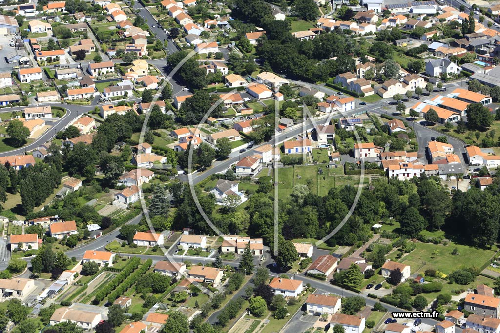 Photo arienne de Saint-Hilaire-de-Loulay (Sud)
