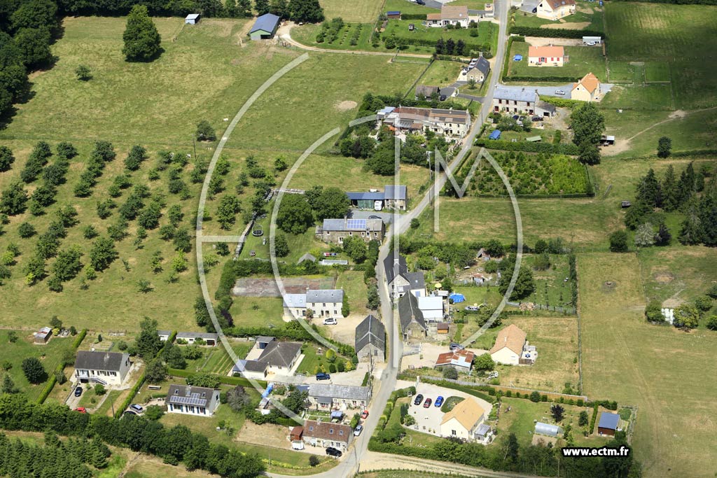 Photo arienne de Saint-Germain-Langot (le Mesnil)