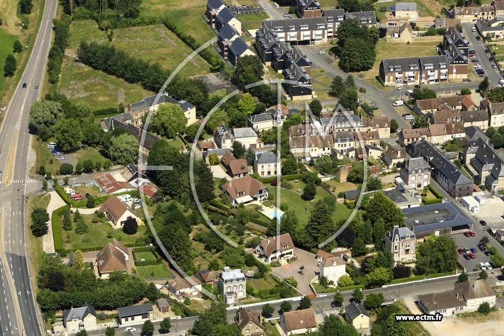 Photo arienne de Saint-Pierre-sur-Dives (Centre)