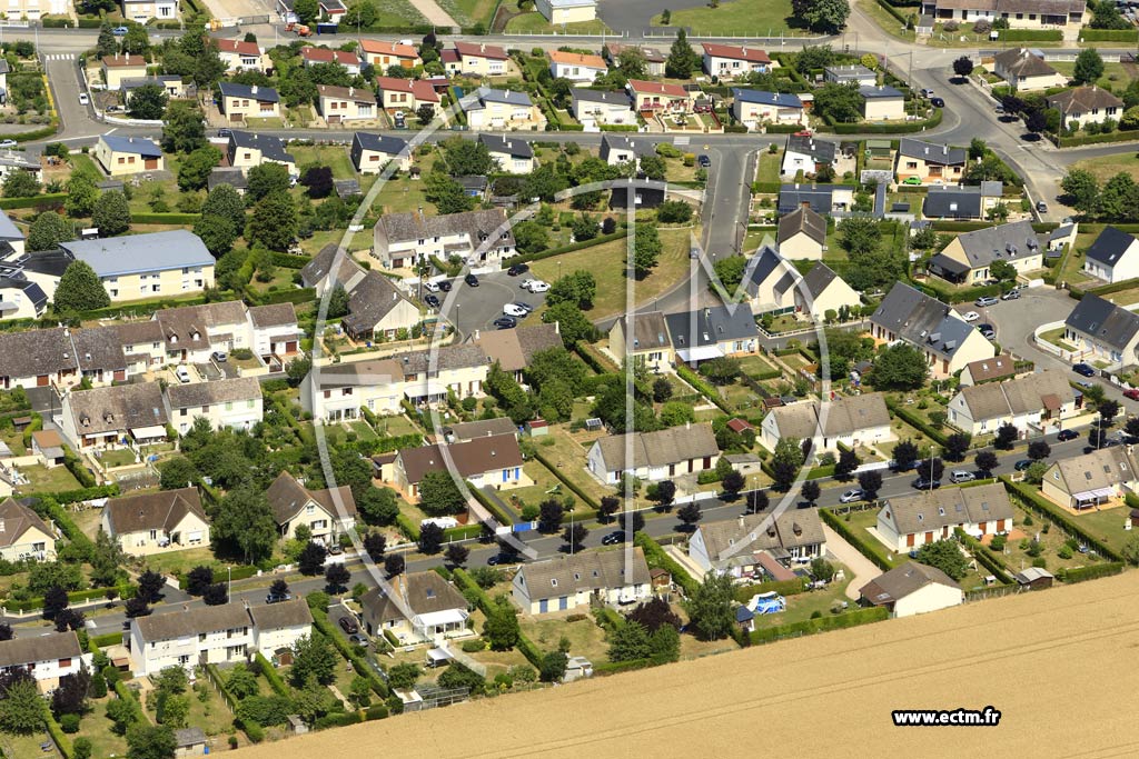 Photo arienne de Saint-Pierre-sur-Dives (Sud)