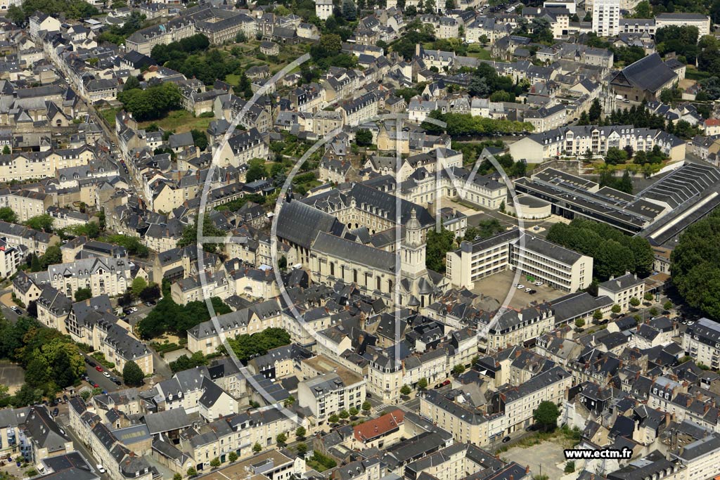 Photo arienne de Angers (la Doutre)