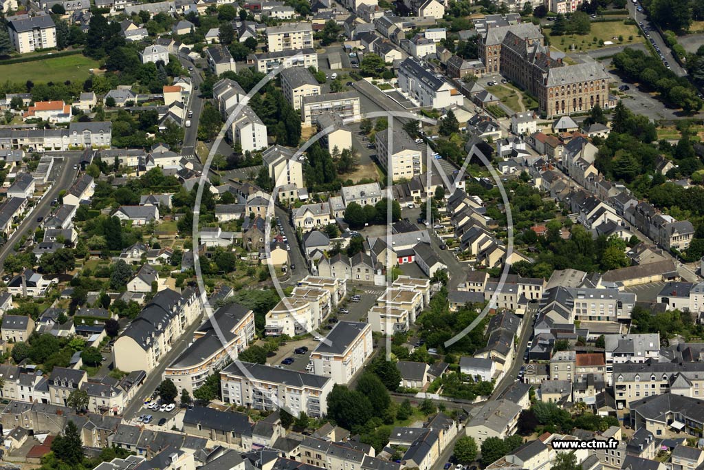 Photo arienne de Angers (Saint-Lazare)