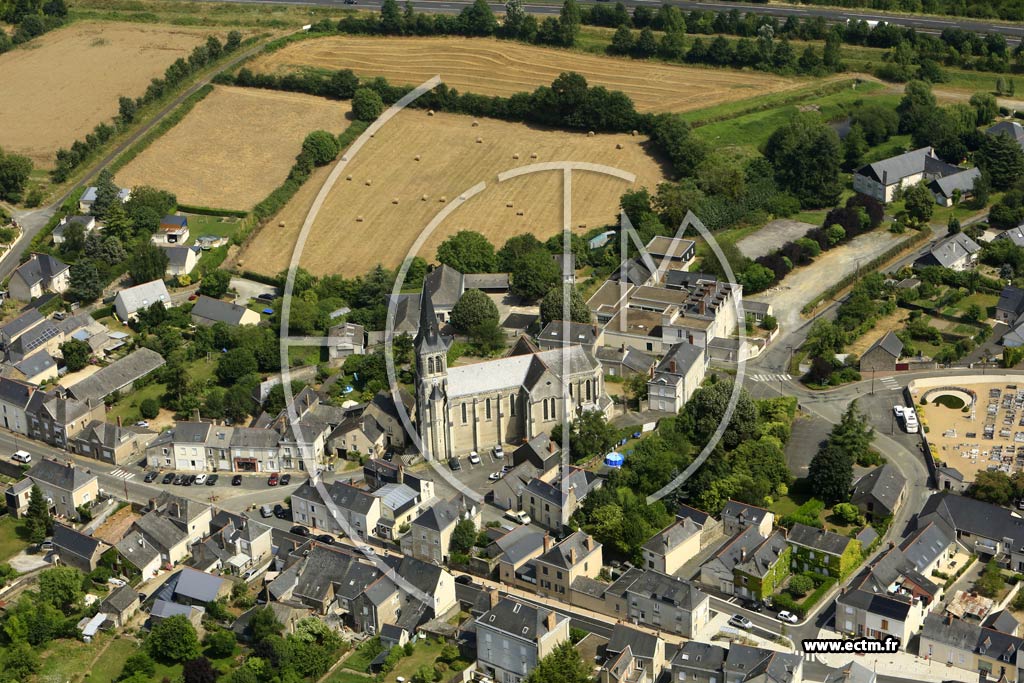 Photo arienne de La Membrolle-sur-Longuene