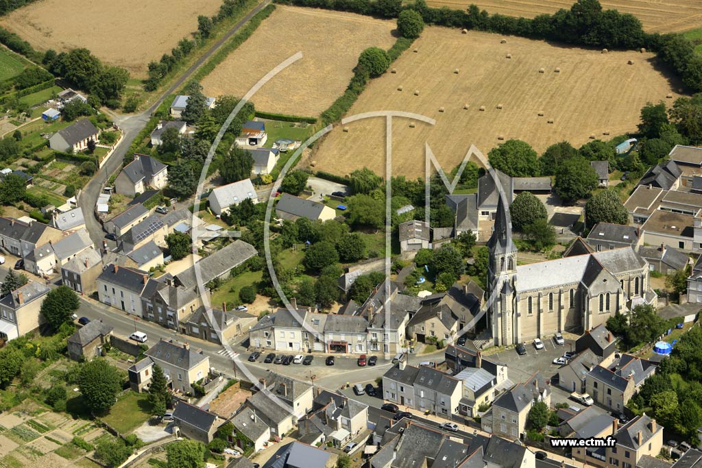 Photo arienne de La Membrolle-sur-Longuene