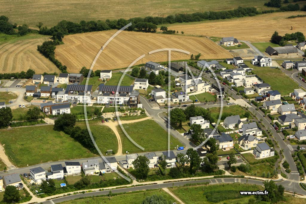Photo arienne de Montreuil-Juign (le Tertre)