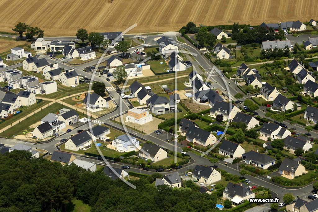 Photo arienne de Saint-Jean-de-Linires