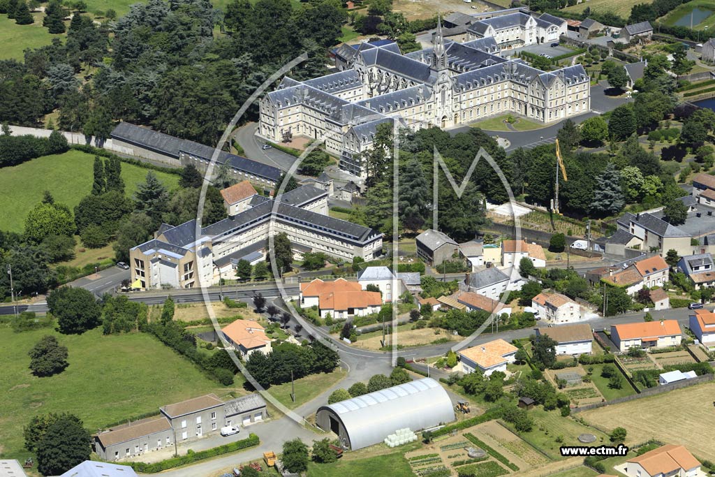 Photo arienne de La Salle-de-Vihiers