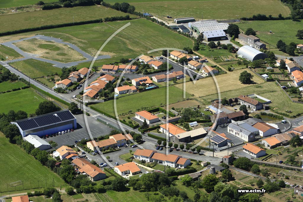 Photo arienne de La Salle-de-Vihiers