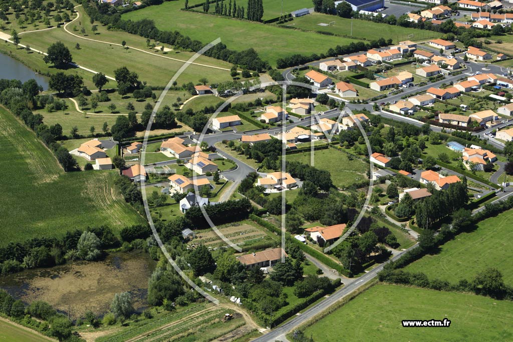 Photo arienne de La Salle-de-Vihiers