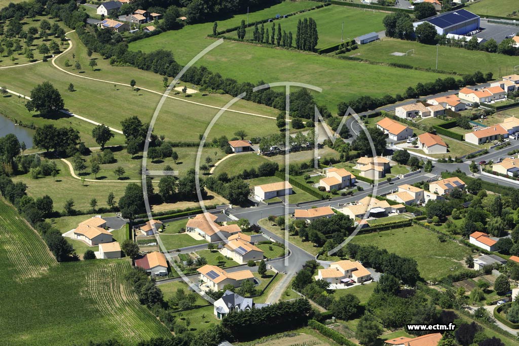 Photo arienne de La Salle-de-Vihiers