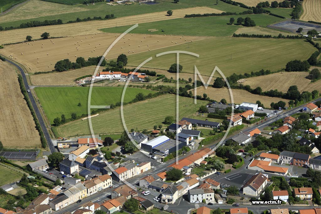 Photo arienne de Saint-Georges-des-Gardes