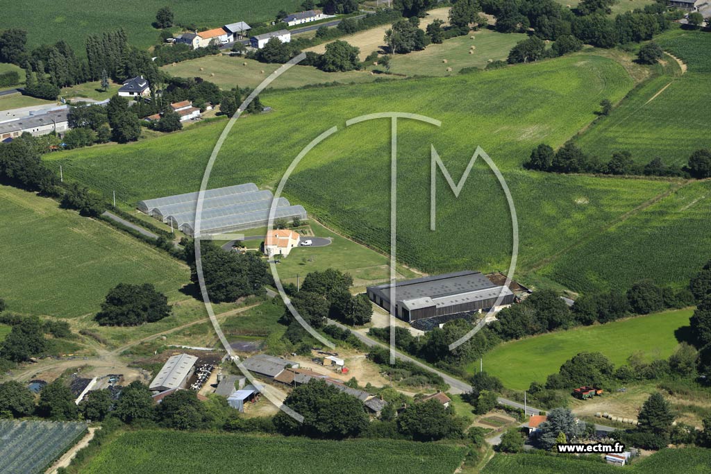 Photo arienne de Saint-Georges-des-Gardes (la Picoulire)