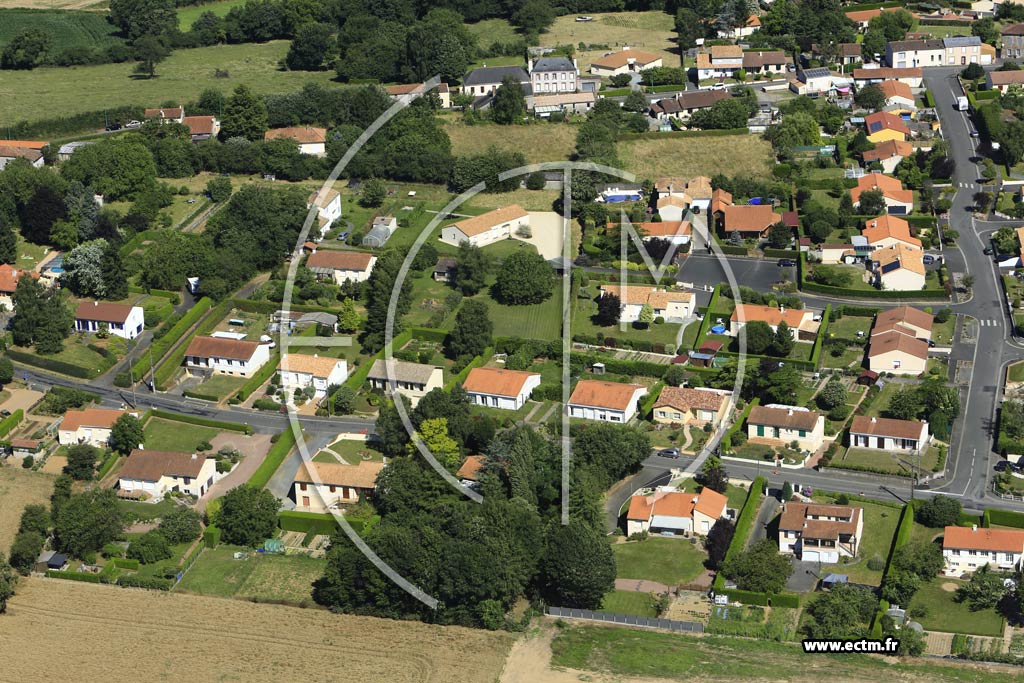 Photo arienne de Saint-Georges-des-Gardes (les Gardes)