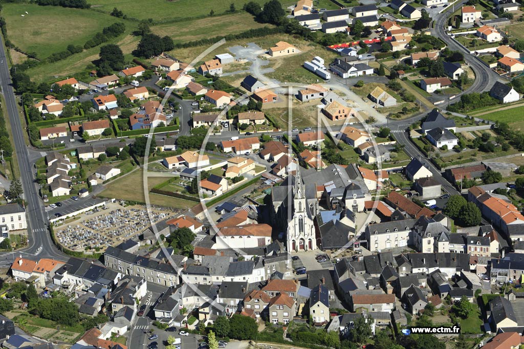Photo arienne de Saint-Laurent-de-la-Plaine