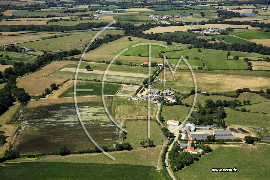 Photo arienne de Valanjou (les Bonnes Villes)