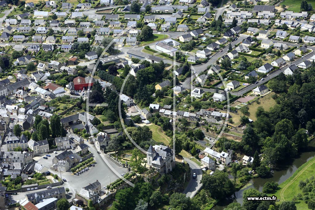 Photo arienne de Ambrires-les-Valles (Centre)
