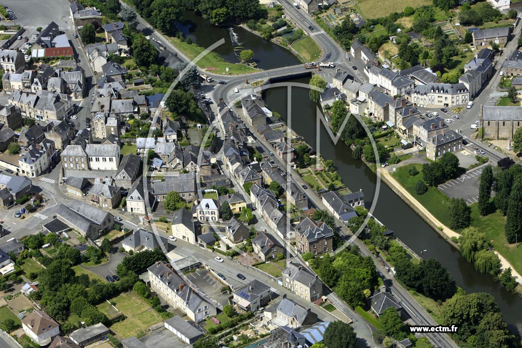 Photo arienne de Ambrires-les-Valles (Centre)