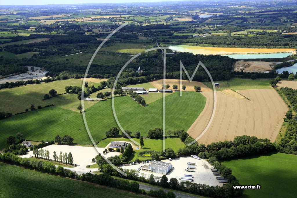 Photo arienne de Aron (la Bruyre)