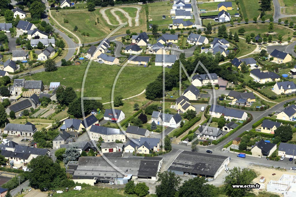 Photo arienne de La Bazoge-Montpinon