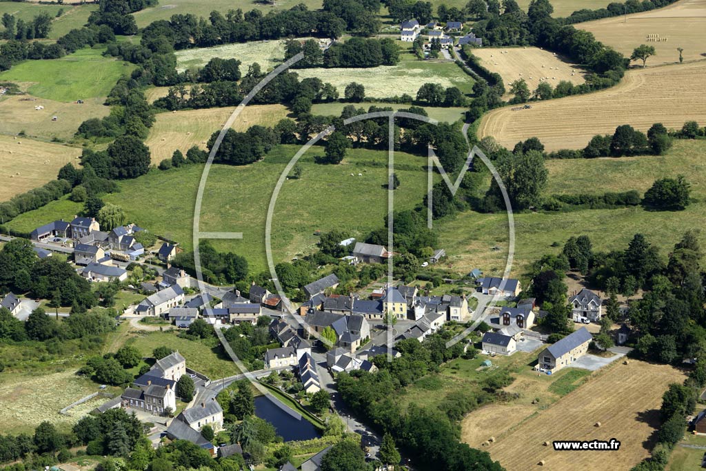 Photo arienne de La Bazouge-des-Alleux