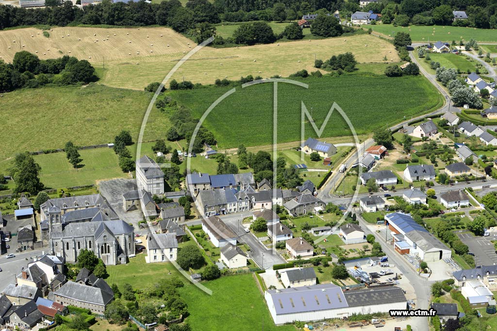 Photo arienne de La Chapelle-au-Riboul