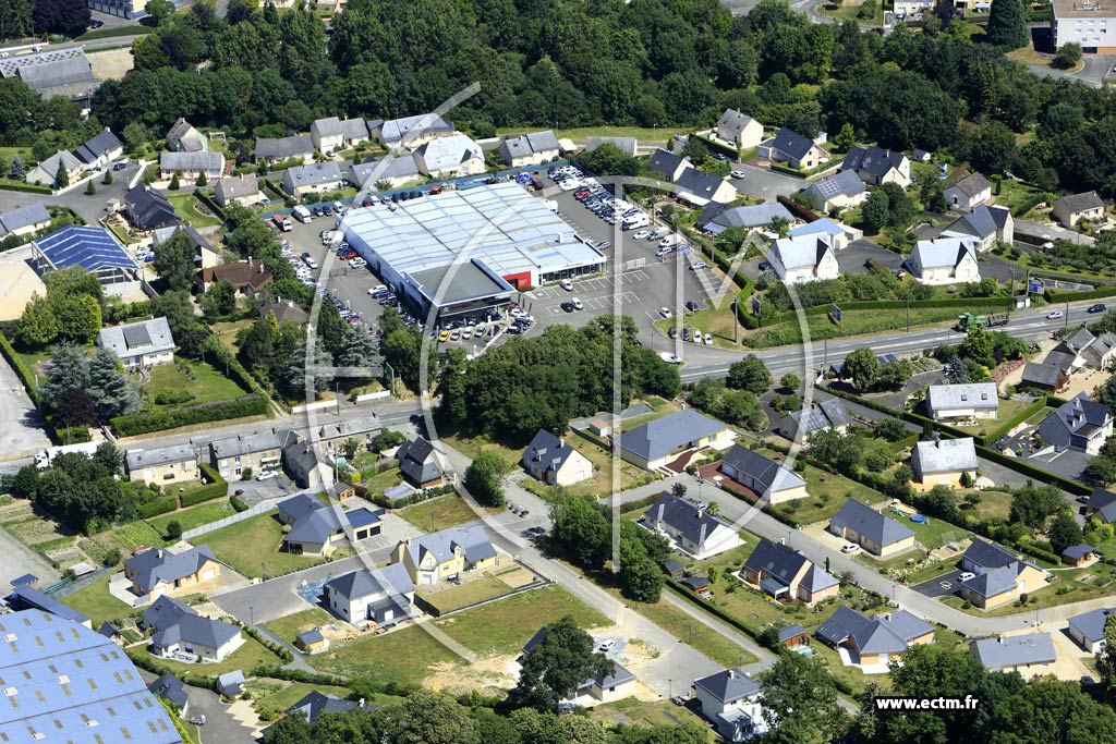 Photo arienne de Mayenne (les Perrouins)