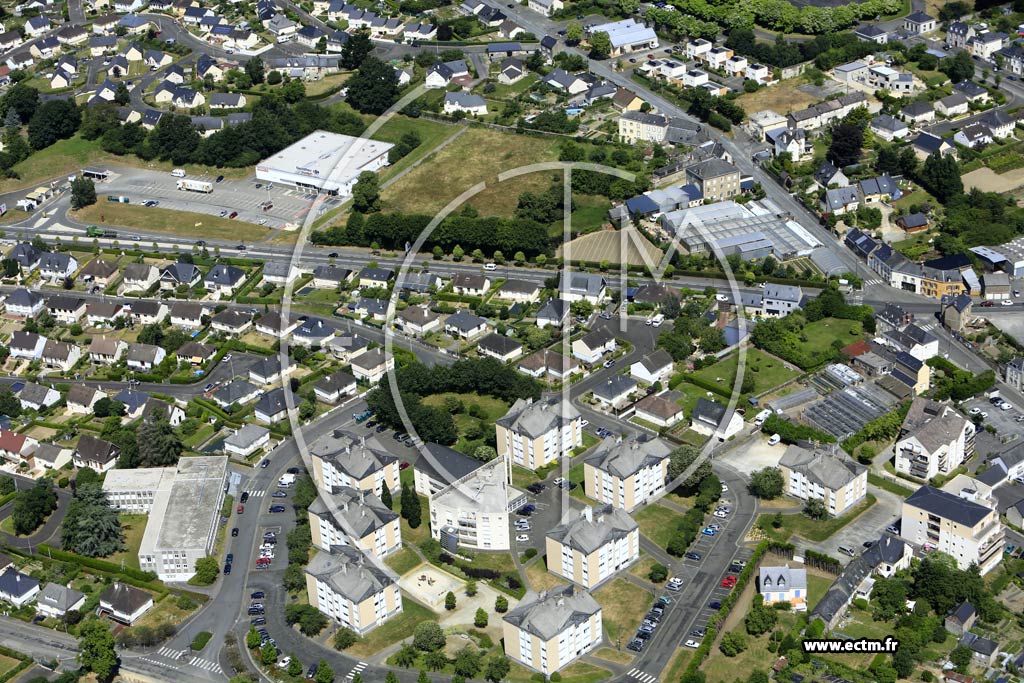Photo arienne de Mayenne (Rue de Bretagne)