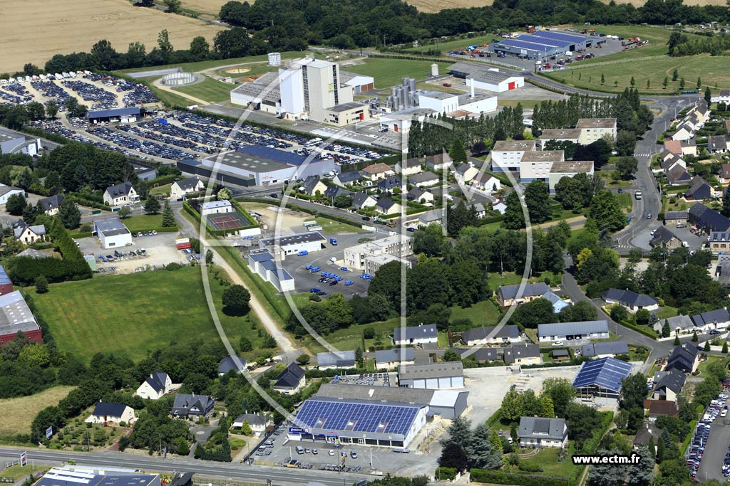 Photo arienne de Mayenne (Sainte-Catherine)