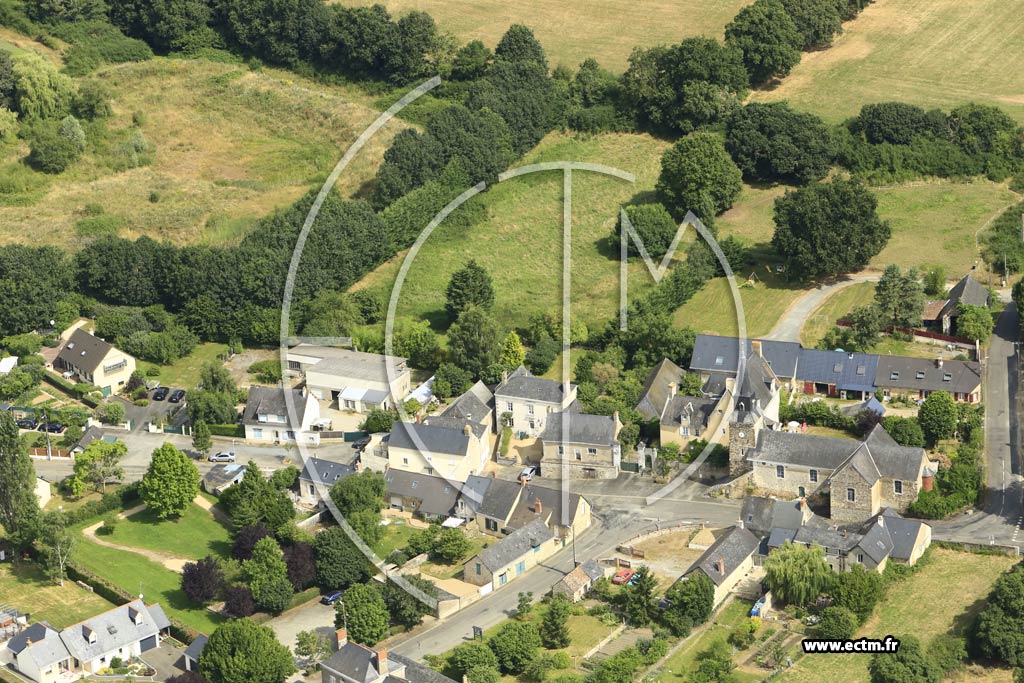 Photo arienne de Beaumont-Pied-de-Buf