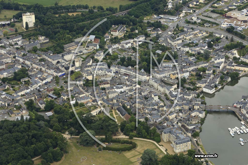 Photo arienne de Sabl-sur-Sarthe (Centre)