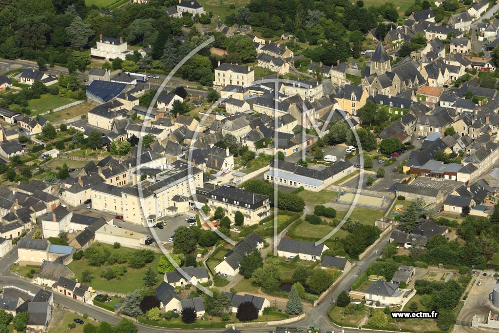 Photo arienne de Saint-Denis-d'Anjou (Centre)