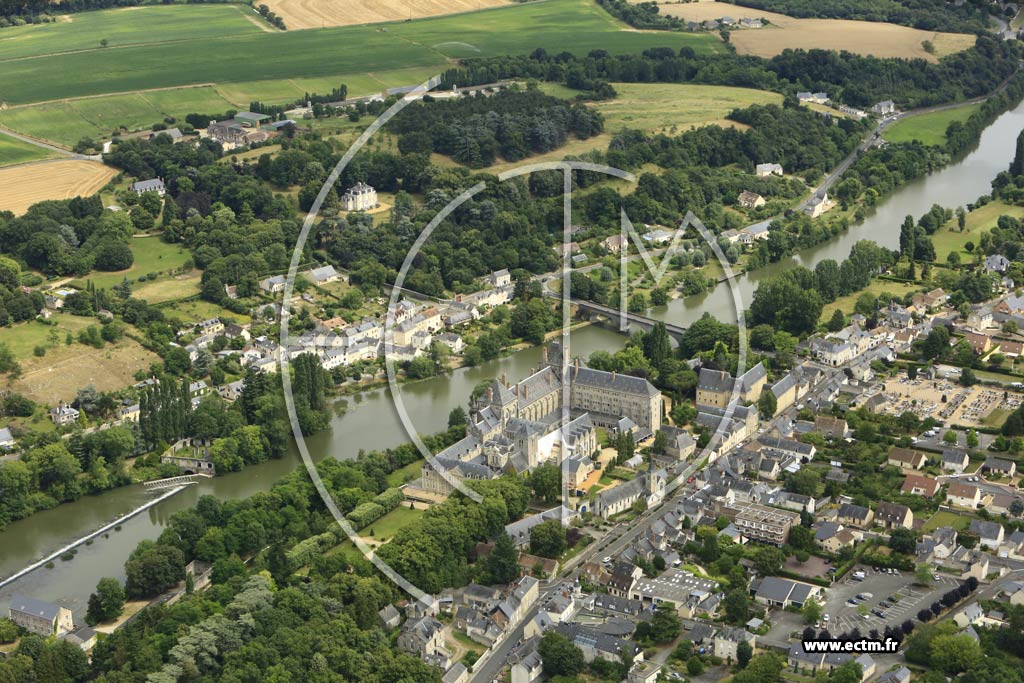 Photo arienne de Solesmes (Centre)