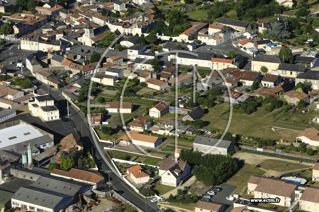 Photo arienne de Argenton-l'glise