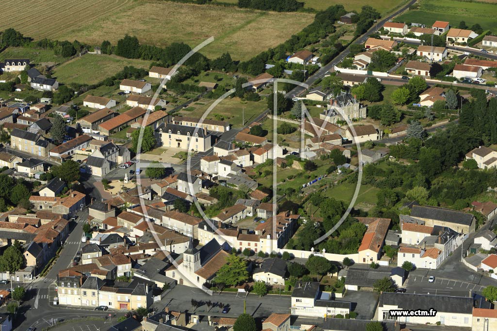 Photo arienne de Argenton-l'glise