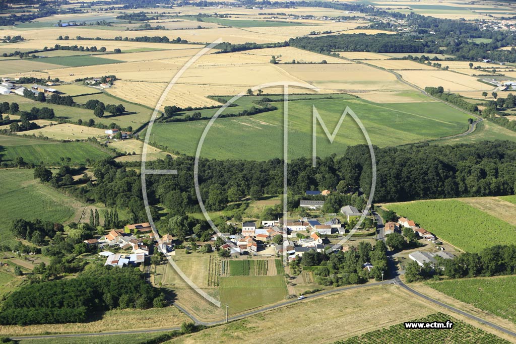 Photo arienne de Bouill-Saint-Paul (Fronteau)