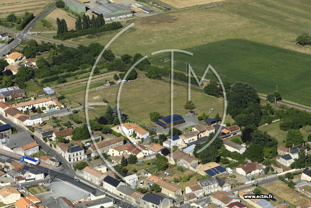 Photo arienne de Brion-prs-Thouet