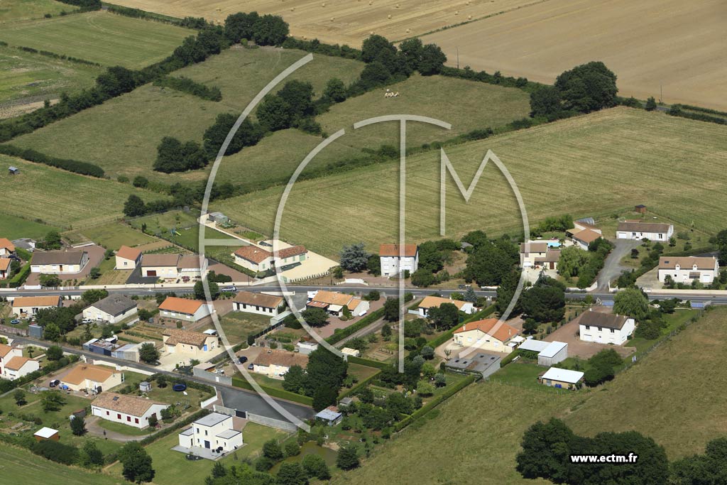Photo arienne de Mauz-Thouarsais