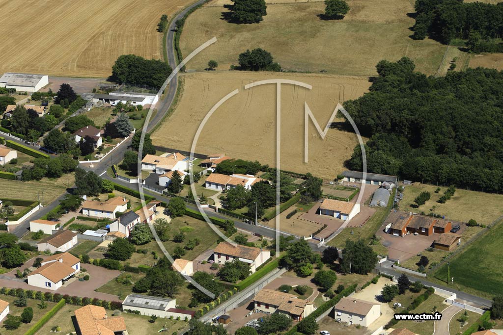Photo arienne de Mauz-Thouarsais (le Ruault)