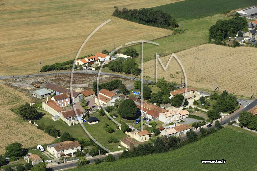 Photo arienne de Saint-Cyr-la-Lande (Baug)