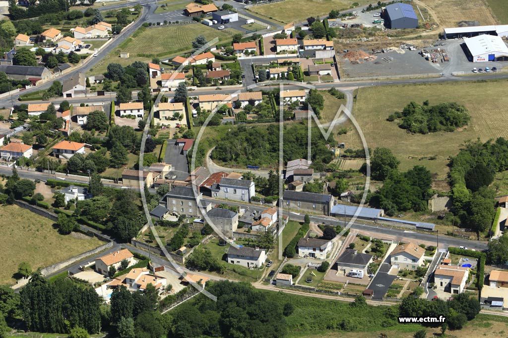 Photo arienne de Saint-Jean-de-Thouars