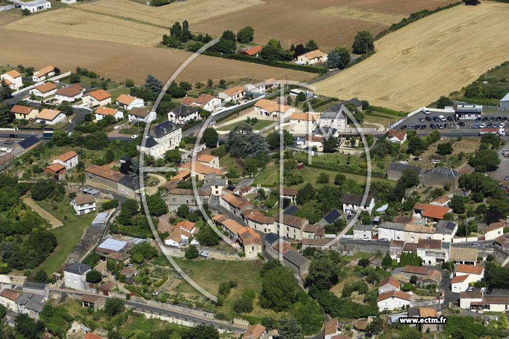 Photo arienne de Saint-Jean-de-Thouars