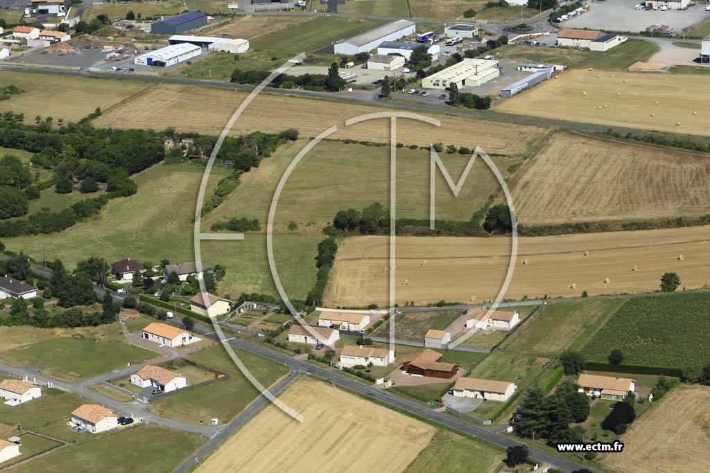 Photo arienne de Saint-Jean-de-Thouars