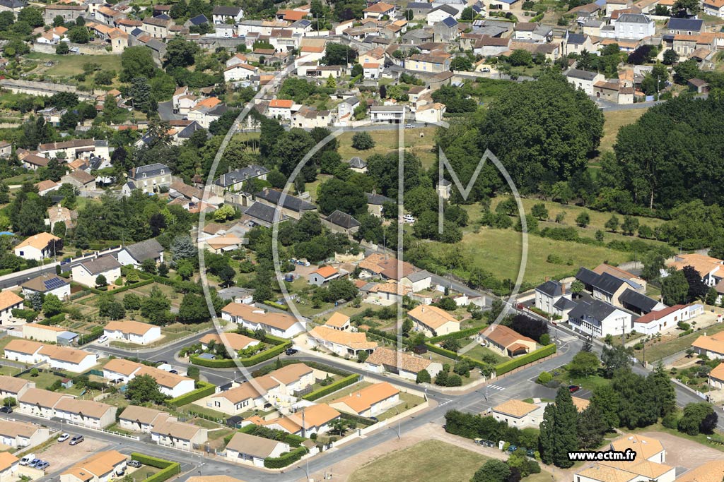 Photo arienne de Saint-Jean-de-Thouars