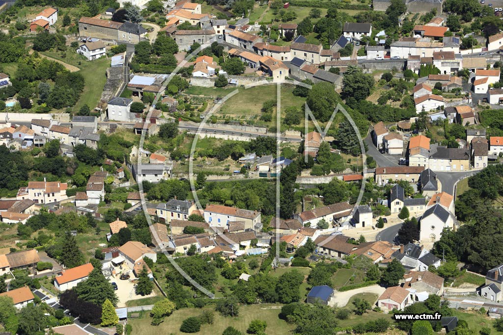 Photo arienne de Saint-Jean-de-Thouars