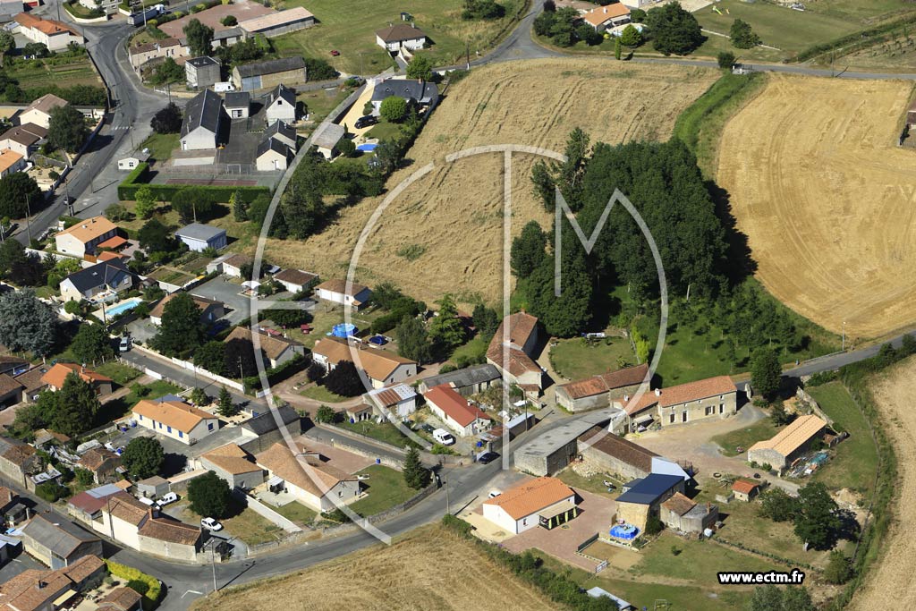 Photo arienne de Saint-Lger-de-Montbrun